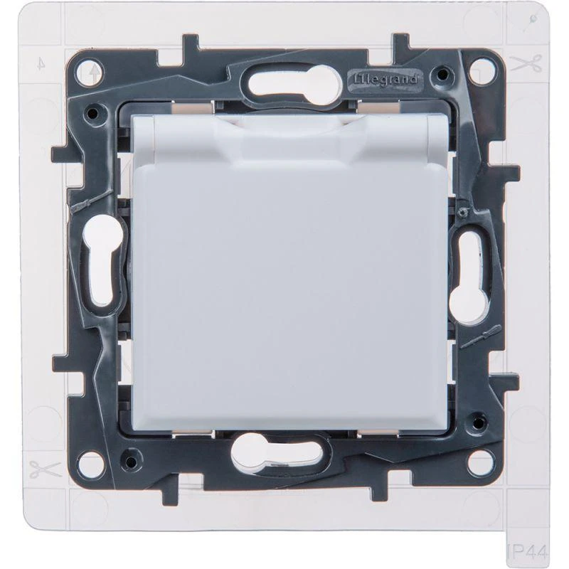 672226 Legrand | Розетка 1-м Etika 16А IP44 250В с заземл. защ. шторки с крышкой безвинтов. зажимы бел. Leg 
