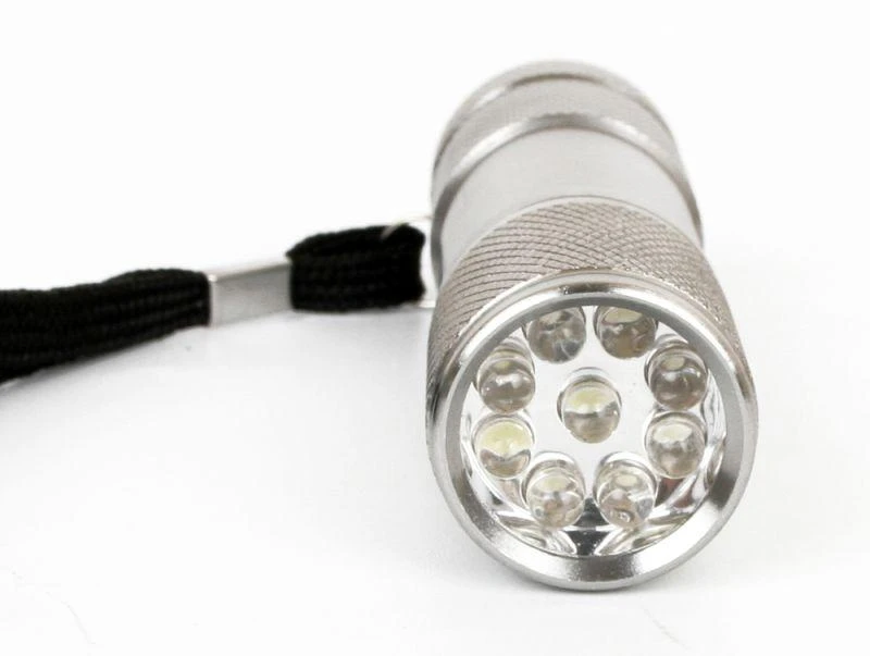 7903 Ultraflash | Фонарь UF9LED 3хR03 9LED алюм. металлик (короб)   7903 изображение