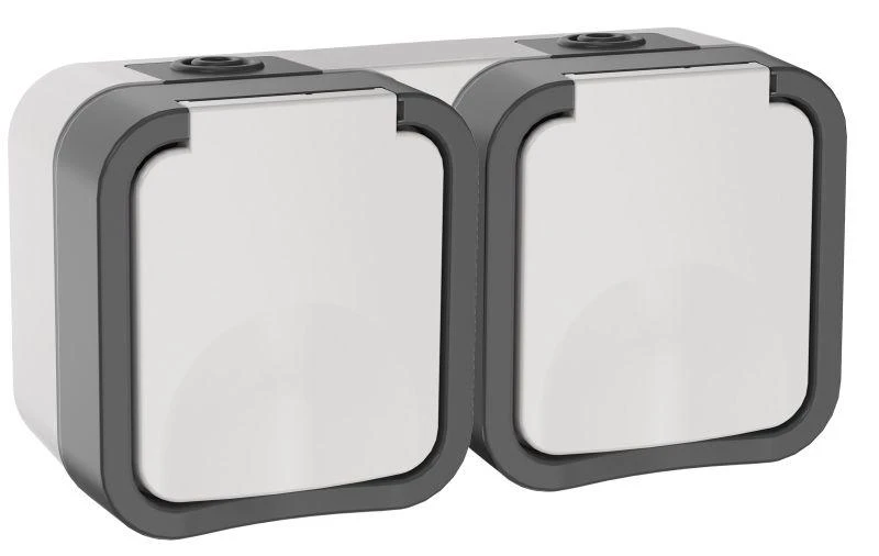 IEK  | Розетка 2-м ОП TORS 16А IP55 TS222 горизонт. с заземл. с крышкой бел.  TS-R26-16-55-G-K41