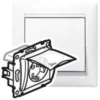 695641 Legrand | Розетка 1-м СП Valena 16А IP44 2P+E с заземл. механизм бел. (DIY-упак.) Leg 