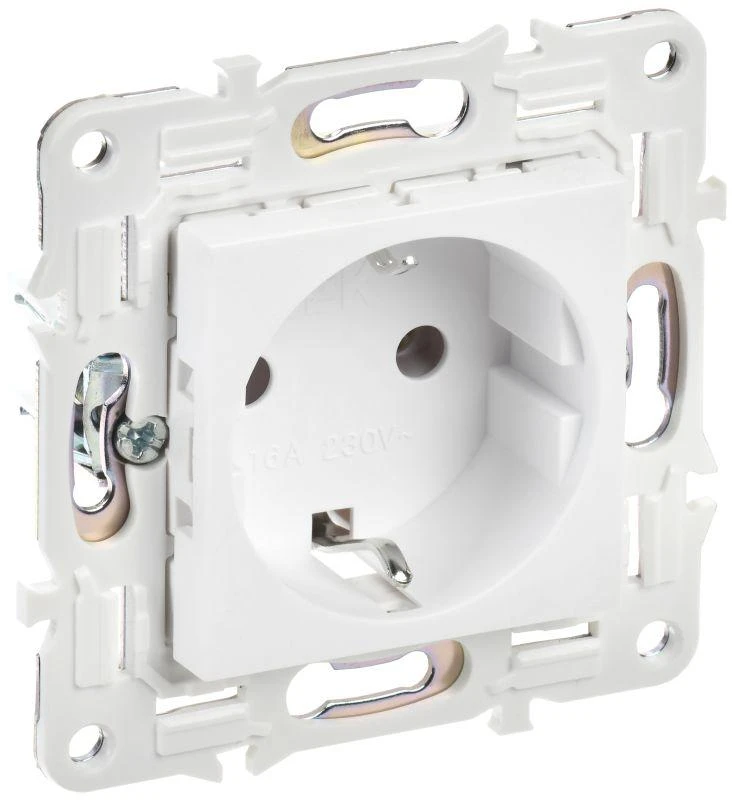 IEK  | Розетка SKANDY 16А с заземл. без защ. шторок SK-R05W арктич. бел.  SK-R11-16-K01