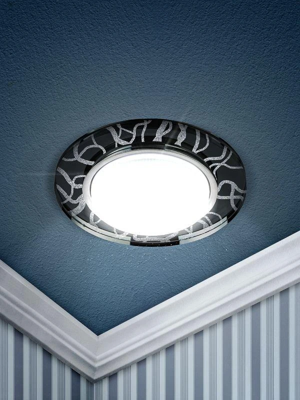 Б0019575 Эра | Светильник точечный DK80 WH/BK 13Вт GX53 220В бел./черн. ЭРА 