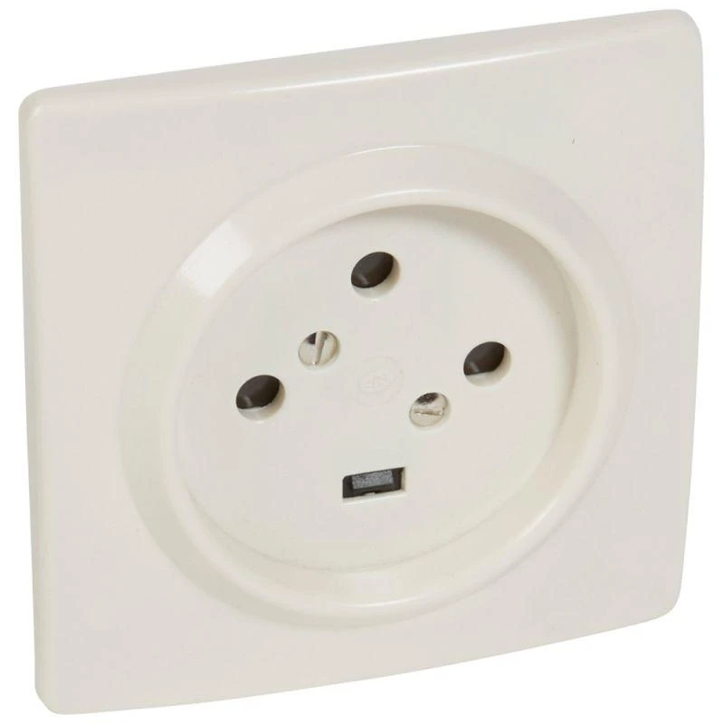 055455 Legrand | Розетка 1-м СП 20А IP20 3P+E 380Вт защ. шторки на винтах сл. кость Leg 