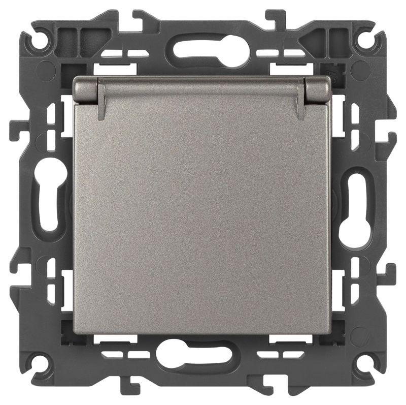 Б0065811 Эра | Розетка Elegance 14-2103-16 16А 250В 2P+E Schuko защ. шторки с крышкой титан  